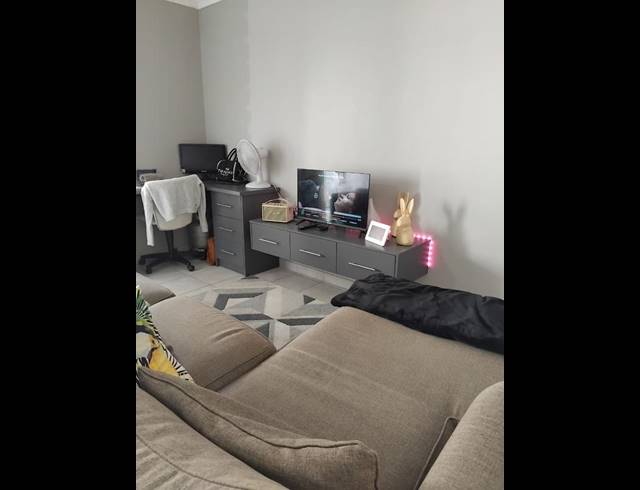 2 BEDROOM PROPERTY TO RENT IN DIE BULT